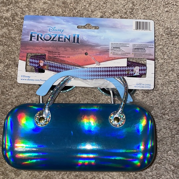 COPY - Frozen II Sunglasses & Case Set - Picture 2 of 2